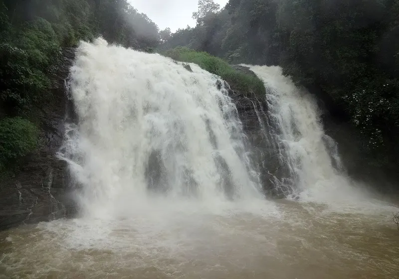 Pykara Falls & Lake